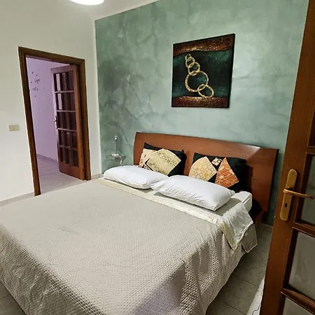 Oasis Downtown Apartment *